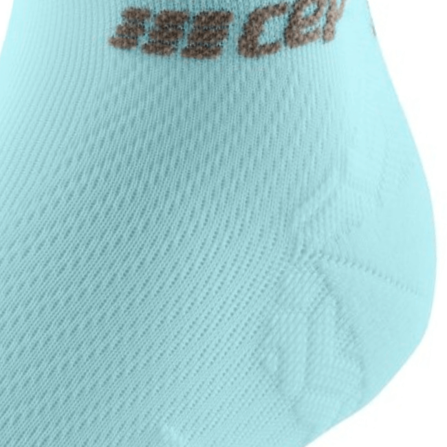 Damskie skarpety kompresyjne sportowe CEP Ultralight low-cut błękitne - nowa kolekcja