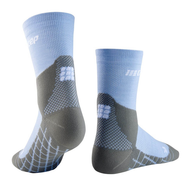 Damskie skarpety kompresyjne trekkingowe CEP z wełną Hiking Light Merino krótkie jasnoniebeskie