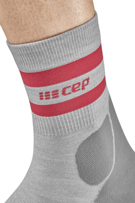 Męskie skarpety kompresyjne trekkingowe z wełną merino hiking 80's CEP krótkie szaro-czerwone