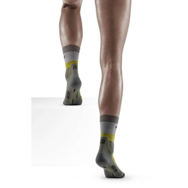 Damskie skarpety kompresyjne trekkingowe CEP z wełną Hiking Light Merino krótkie oliwkowe