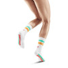 Damskie skarpety kompresyjne sportowe CEP Miami Vibes 80's krótkie białe z pomarańczowo-miętowymi paskami - limitowana edycja
