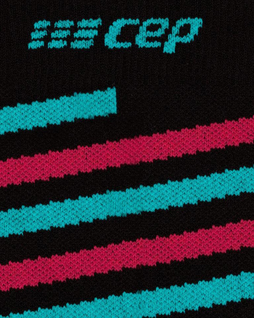 Damskie skarpety kompresyjne krótkie CEP The Spiral Run Limited 2024 czarne w czerwono-niebieskie paski