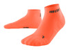Damskie skarpety kompresyjne sportowe CEP Ultralight low-cut koralowe - nowa kolekcja